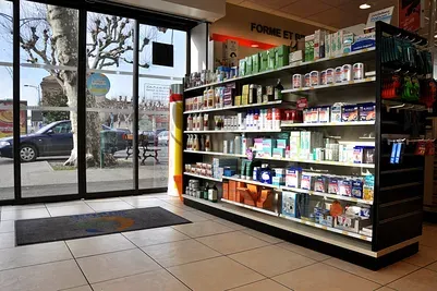 Pharmacie de la place 19JPG